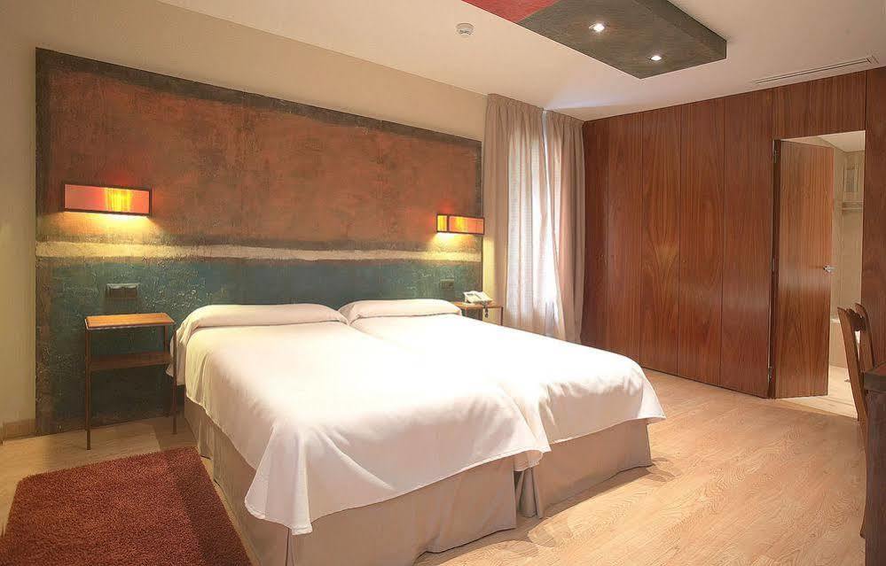 Hotel Santa Cristina Petit Spa Canfranc Bagian luar foto